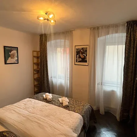 Prundului 31 * Braşov